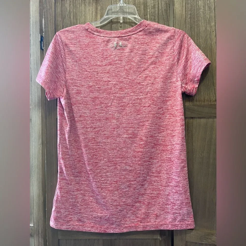 EUC. Ladies’ Under Armour lightweight red short sleeve shirt. - Picture 3 of 4